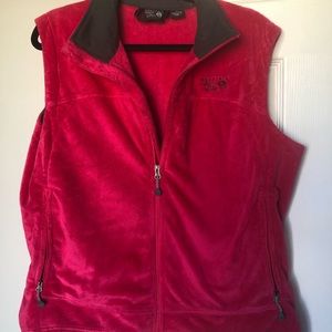 Womens mountain hard wear vest size XL